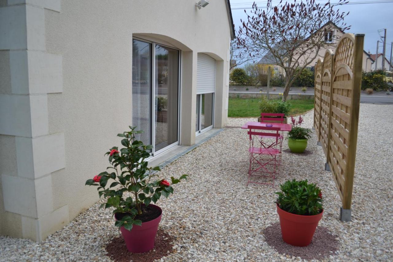 Au Coeur Du Bien-Etre, Gite Avec Piscine Chauffee Et Couverte, Spa, Sauna, Massages Monteaux Exteriör bild
